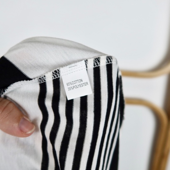 Maddison Square top size XS black white striped - Picture 7 of 7